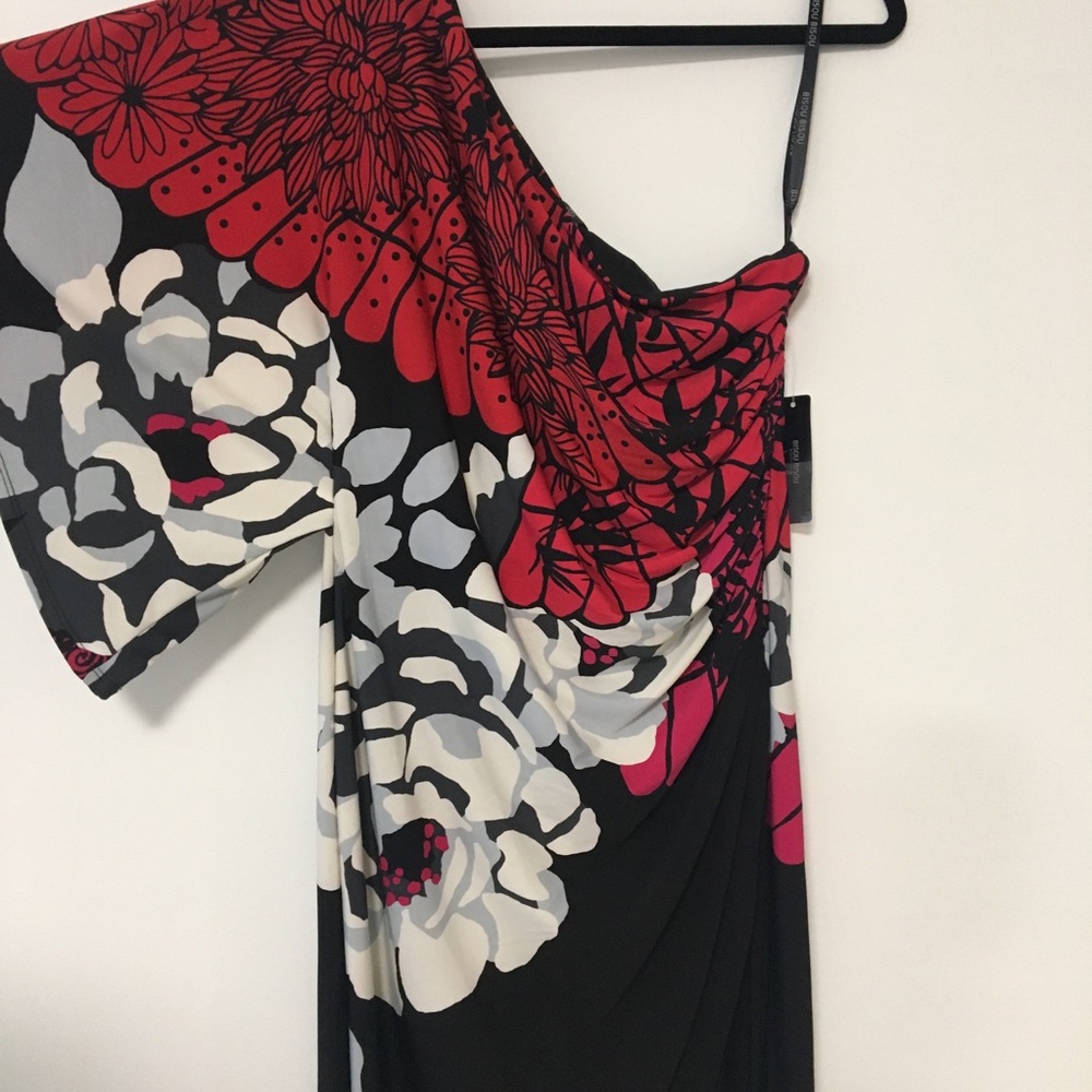 Bisou Bisou // one shoulder black and floral dress